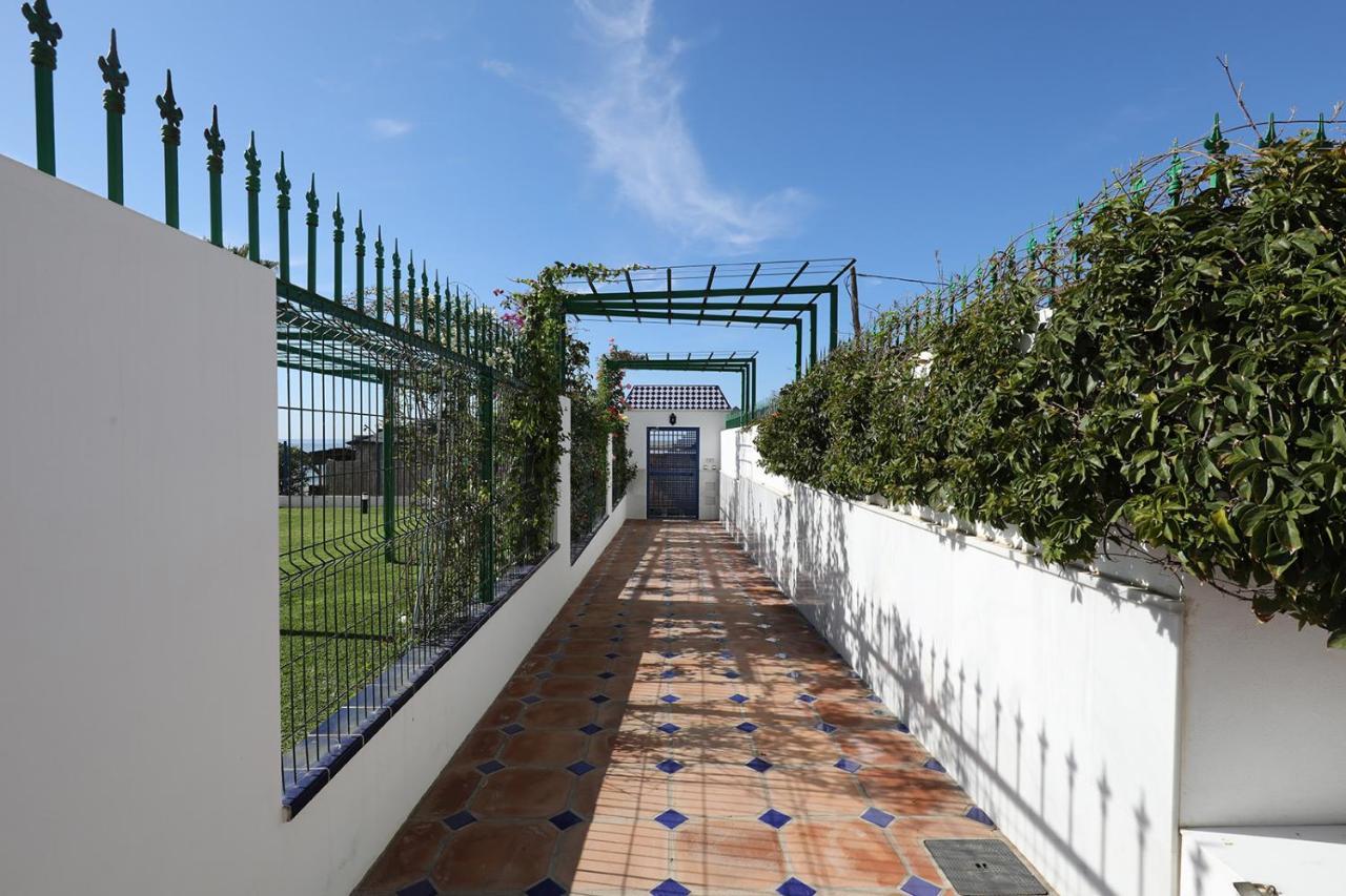 Banana Beach Primera Linea De Playa Marbella Exterior photo